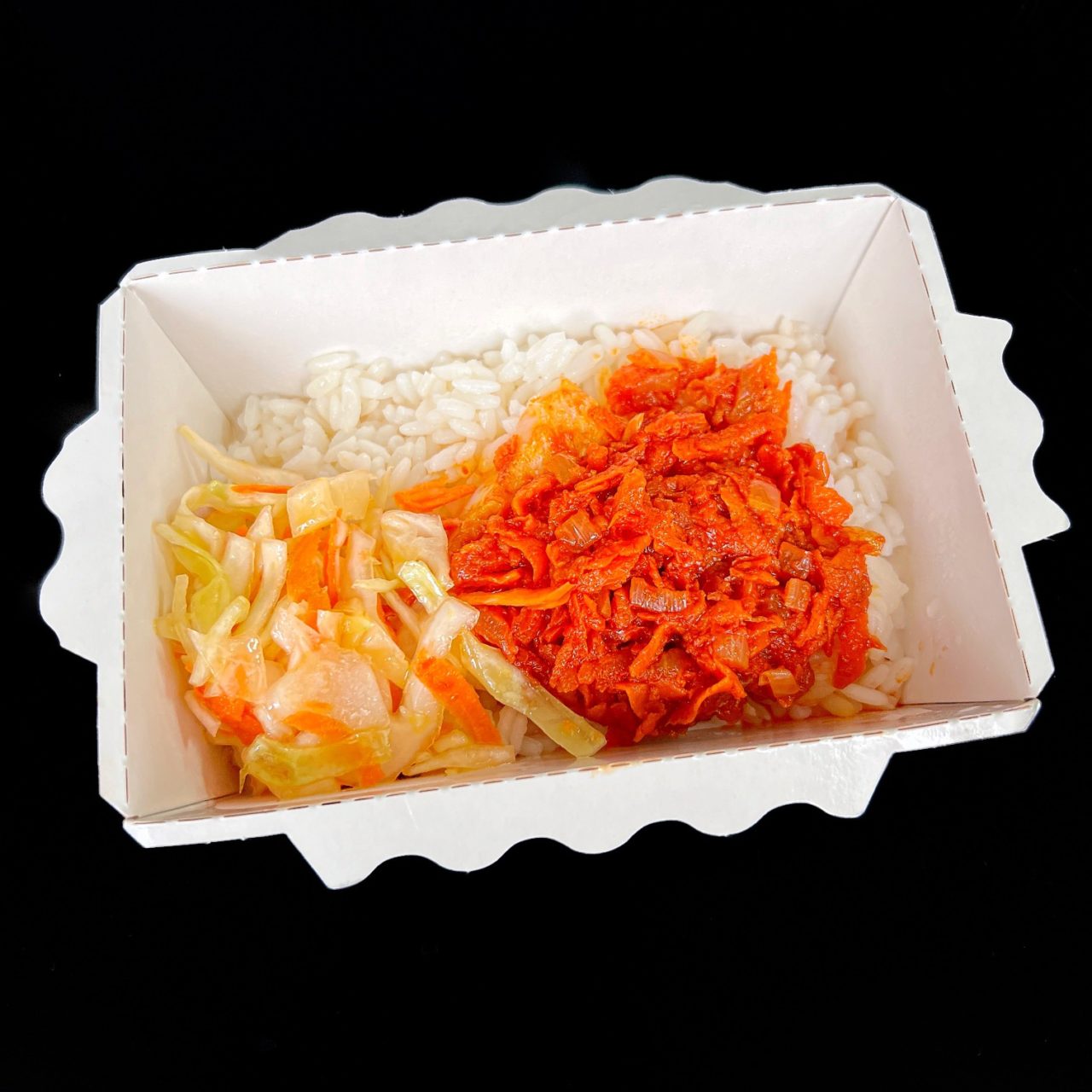 Рыба под маринадом с рисом и салатом